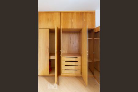 Quarto  de apartamento para alugar com 2 quartos, 51m² em Vila Bertioga, São Paulo