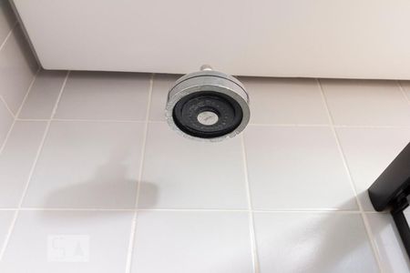 Detalhe banheiro  de apartamento para alugar com 2 quartos, 51m² em Vila Bertioga, São Paulo