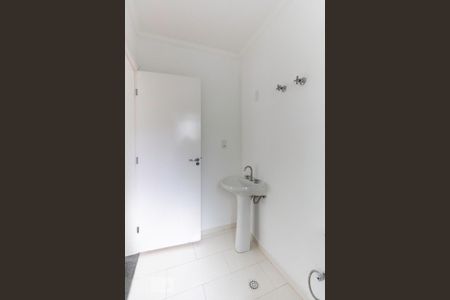 Casa de condomínio para alugar com 114m², 3 quartos e 2 vagasBanheiro da Suíte