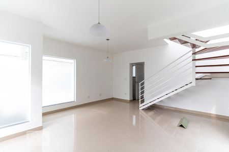 Sala de casa de condomínio para alugar com 3 quartos, 114m² em Vila Moinho Velho, São Paulo