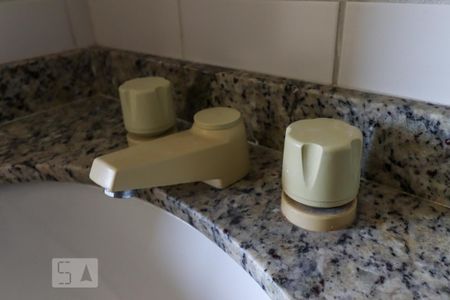 Apartamento à venda com 63m², 2 quartos e 1 vaga Apartamento à venda com 63m², 2 quartos e 1 vagaBanheiro 2