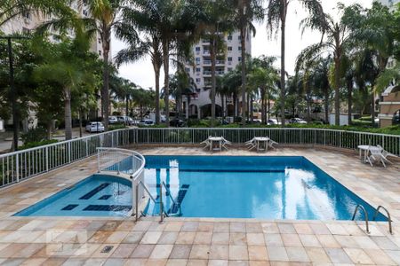 Apartamento à venda com 63m², 2 quartos e 1 vaga Apartamento à venda com 63m², 2 quartos e 1 vagaPiscina