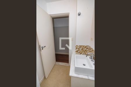 Apartamento para alugar com 137m², 3 quartos e 1 vaga Apartamento para alugar com 137m², 3 quartos e 1 vagaBanheiro Social