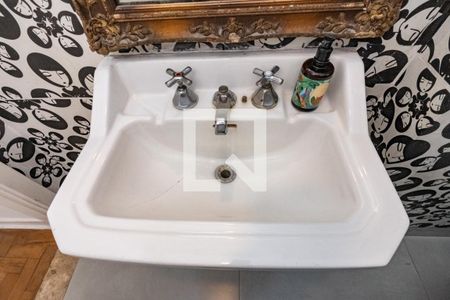 Lavabo de apartamento para alugar com 3 quartos, 137m² em Santa Cecília, São Paulo