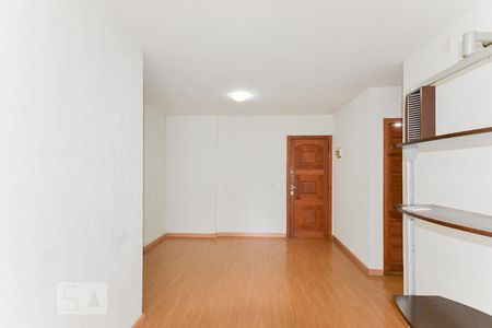Apartamento à venda com 70m², 1 quarto e 1 vaga Apartamento à venda com 70m², 1 quarto e 1 vagaSala