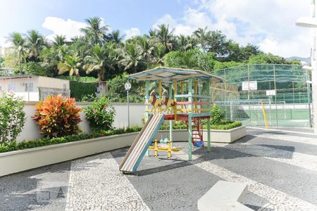 Apartamento à venda com 70m², 1 quarto e 1 vaga Apartamento à venda com 70m², 1 quarto e 1 vagaPlay