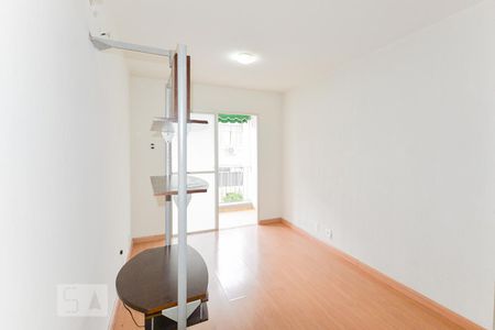 Apartamento à venda com 70m², 1 quarto e 1 vaga Apartamento à venda com 70m², 1 quarto e 1 vagaSala