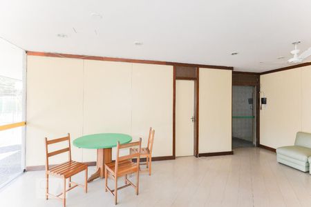 Apartamento à venda com 70m², 1 quarto e 1 vaga Apartamento à venda com 70m², 1 quarto e 1 vagaSalão de festas