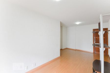 Apartamento à venda com 70m², 1 quarto e 1 vaga Apartamento à venda com 70m², 1 quarto e 1 vagaSala