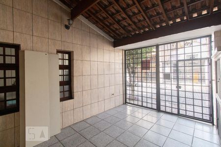 Casa à venda com 320m², 2 quartos e 1 vagaGaragem