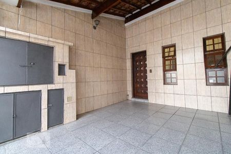 Casa à venda com 320m², 2 quartos e 1 vagaGaragem