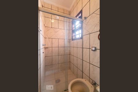 Casa à venda com 320m², 2 quartos e 1 vagaBanheiro da suíte 1