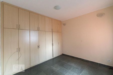 Casa à venda com 320m², 2 quartos e 1 vagaSuíte 2