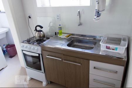 Cozinha de apartamento para alugar com 1 quarto, 36m² em Cristo Redentor, Porto Alegre