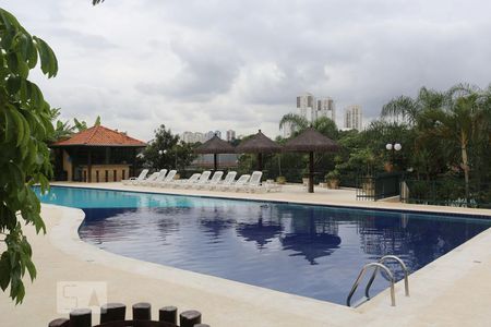 Apartamento à venda com 67m², 3 quartos e 1 vaga Apartamento à venda com 67m², 3 quartos e 1 vagaPiscina