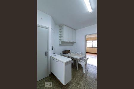 Apartamento à venda com 220m², 3 quartos e 3 vagasCozinha