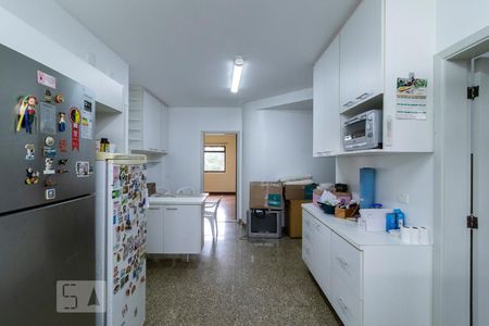 Apartamento à venda com 220m², 3 quartos e 3 vagasCozinha