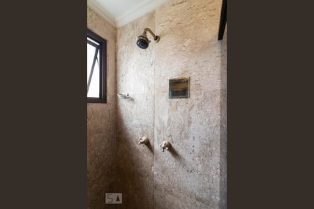 Apartamento à venda com 220m², 3 quartos e 3 vagasChuveiro