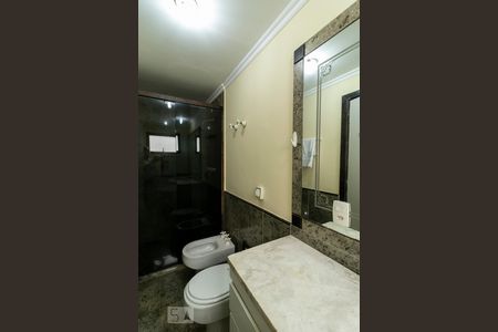 Apartamento à venda com 220m², 3 quartos e 3 vagasBanheiro Suíte 2