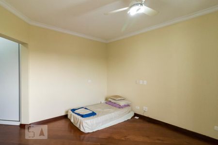 Apartamento à venda com 220m², 3 quartos e 3 vagasSuíte 1