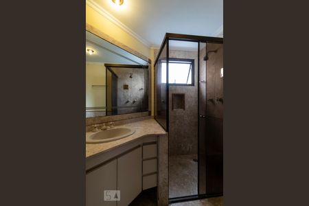 Apartamento à venda com 220m², 3 quartos e 3 vagasBanheiro Suíte 3