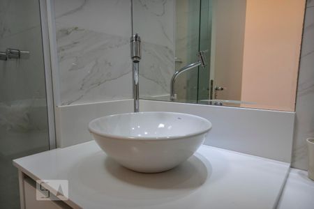 Apartamento para alugar com 51m², 2 quartos e 1 vaga Apartamento para alugar com 51m², 2 quartos e 1 vagaBanheiro