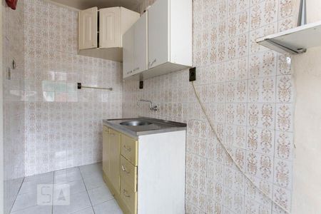 Cozinha de apartamento à venda com 1 quarto, 44m² em Passo da Areia, Porto Alegre