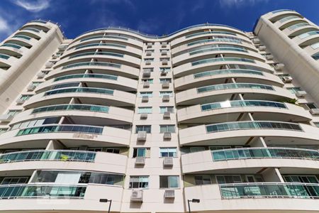 Apartamento para alugar com 70m², 2 quartos e 1 vagaFACHADA