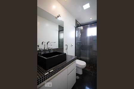 Apartamento à venda com 100m², 2 quartos e 2 vagas Apartamento à venda com 100m², 2 quartos e 2 vagasBanheiro