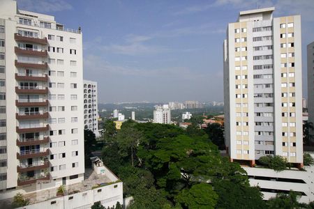 Apartamento à venda com 100m², 2 quartos e 2 vagas Apartamento à venda com 100m², 2 quartos e 2 vagasVista da Varanda da Suíte
