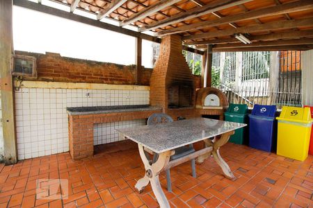 Apartamento à venda com 100m², 2 quartos e 2 vagas Apartamento à venda com 100m², 2 quartos e 2 vagasChurrasqueira