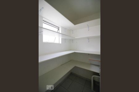 Apartamento à venda com 100m², 2 quartos e 2 vagas Apartamento à venda com 100m², 2 quartos e 2 vagasQuarto de Serviço