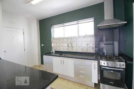 Apartamento à venda com 100m², 2 quartos e 2 vagas Apartamento à venda com 100m², 2 quartos e 2 vagasCozinha