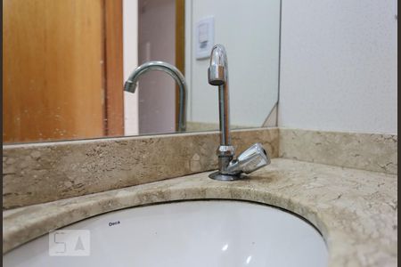 Banheiro Social de casa à venda com 2 quartos, 280m² em Cipava, Osasco