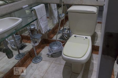 Apartamento para alugar com 144m², 4 quartos e 2 vagasBanheiro Social