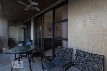 Apartamento para alugar com 144m², 4 quartos e 2 vagasVaranda