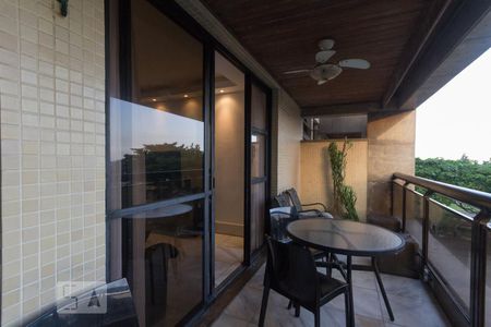 Apartamento para alugar com 144m², 4 quartos e 2 vagasVaranda