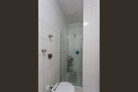 Banheiro de apartamento à venda com 3 quartos, 124m² em Santana, Porto Alegre