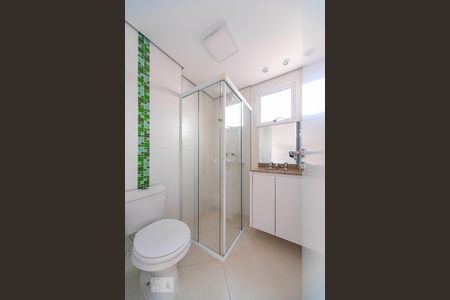 Banheiro  de apartamento para alugar com 2 quartos, 56m² em Vila Curuçá, Santo André
