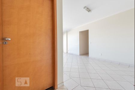 Sala de apartamento para alugar com 3 quartos, 111m² em Jardim Goiás, Goiânia