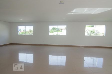 Apartamento à venda com 48m², 2 quartos e 1 vaga Apartamento à venda com 48m², 2 quartos e 1 vagaDependências do prédio - salão de festas