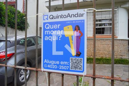 Plaquinha de apartamento para alugar com 4 quartos, 139m² em Petrópolis, Porto Alegre