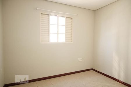 Casa à venda com 200m², 3 quartos e 2 vagasQuarto 2