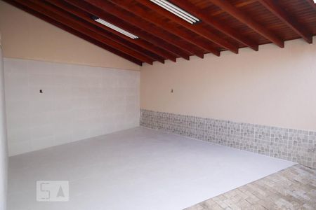 Casa à venda com 200m², 3 quartos e 2 vagasGaragem