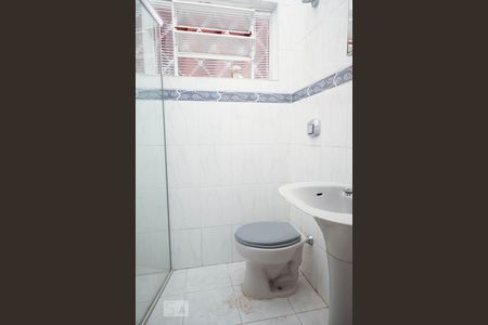 Casa à venda com 200m², 3 quartos e 2 vagasBanheiro