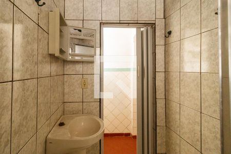 Banheiro de casa para alugar com 1 quarto, 70m² em Vila Maria Alta, São Paulo