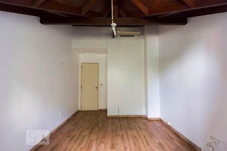 Suíte de casa de condomínio à venda com 3 quartos, 140m² em Teresópolis, Porto Alegre
