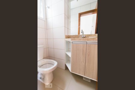 Lavabo de casa de condomínio para alugar com 3 quartos, 160m² em Partenon, Porto Alegre