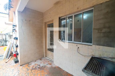 Casa à venda com 82m², 2 quartos e 1 vagaÁrea de Serviço