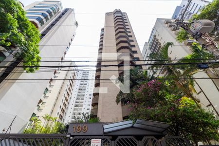 Apartamento para alugar com 137m², 3 quartos e 2 vagas Apartamento para alugar com 137m², 3 quartos e 2 vagasFachada